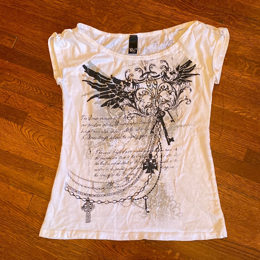 R23 t-shirt size XL in good condition